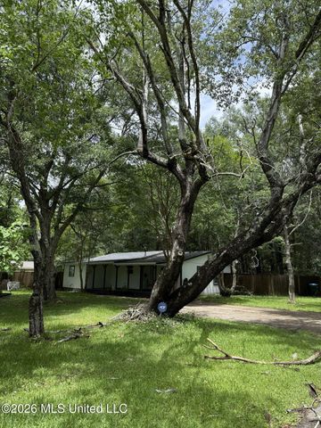 3012 Ridgedale Road, Gautier, MS 39553