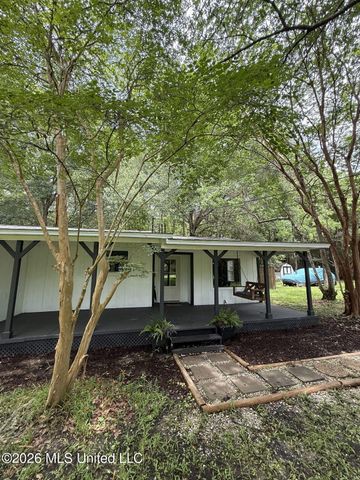 3012 Ridgedale Road, Gautier, MS 39553
