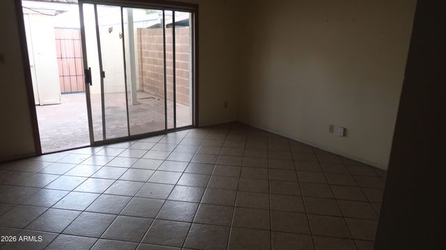 1627 W HAZELWOOD Street, Phoenix, AZ 85015