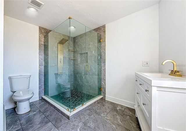 2100 28TH AVENUE N, St Petersburg, FL 33713