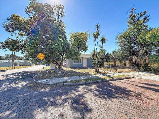 2100 28TH AVENUE N, St Petersburg, FL 33713