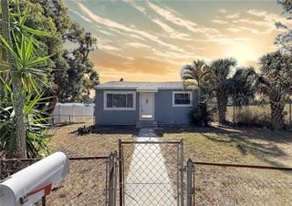 2100 28TH AVENUE N, St Petersburg, FL 33713