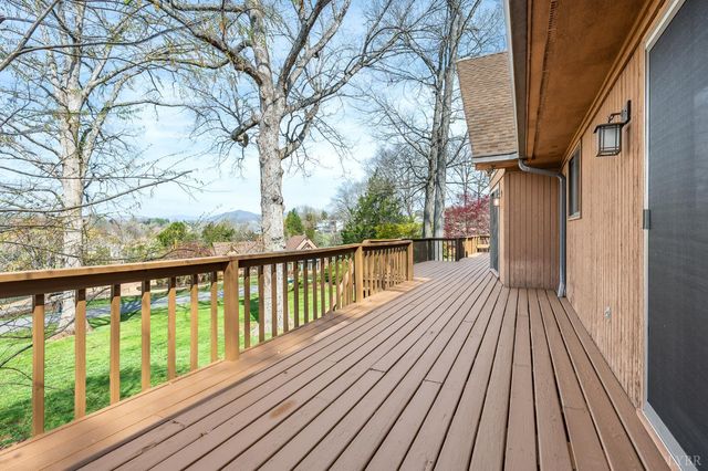 123 Sailview Drive, Forest, VA 24551