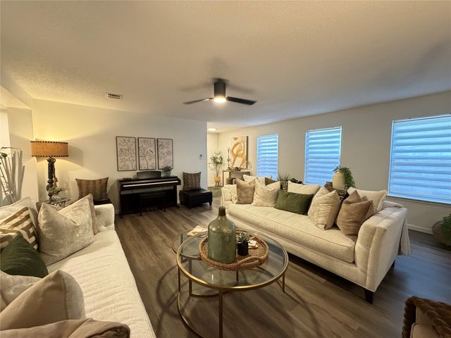 1632 Crown Point Drive, Little Elm, TX 75036