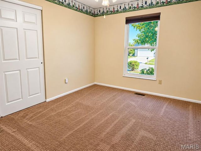 917 Burn Oak, St Charles, MO 63303