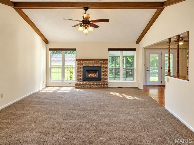 917 Burn Oak, St Charles, MO 63303