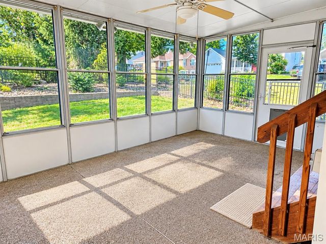 917 Burn Oak, St Charles, MO 63303
