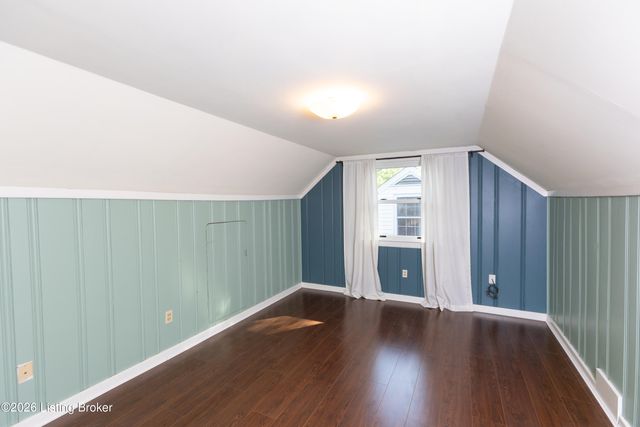 2421 Clarendon Ave, Louisville, KY 40205