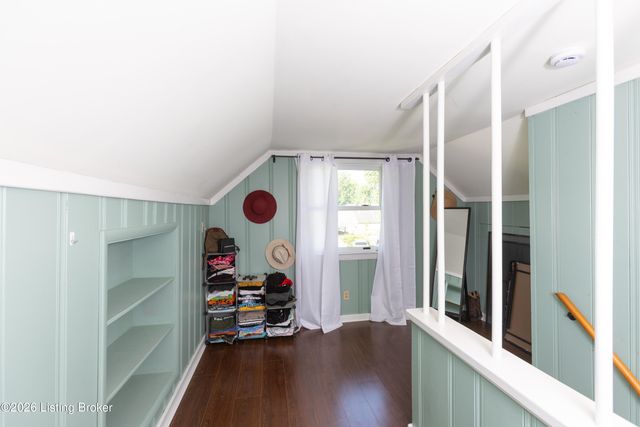 2421 Clarendon Ave, Louisville, KY 40205