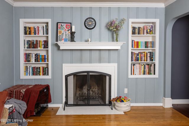 2421 Clarendon Ave, Louisville, KY 40205