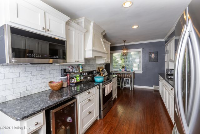 2421 Clarendon Ave, Louisville, KY 40205