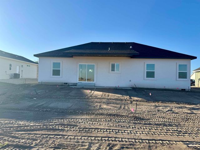 910 23rd Ave E, Jerome, ID 83338