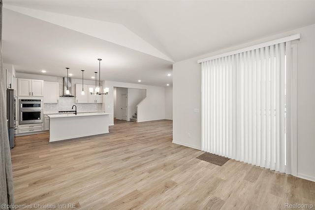 2436 Parkshore Drive, Commerce Charter Township, MI 48382