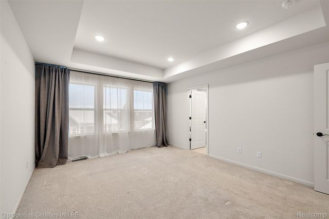 2436 Parkshore Drive, Commerce Charter Township, MI 48382