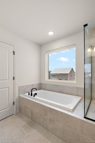 2436 Parkshore Drive, Commerce Charter Township, MI 48382