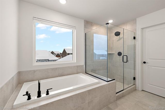 2436 Parkshore Drive, Commerce Charter Township, MI 48382