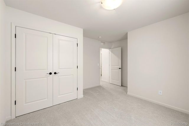 2436 Parkshore Drive, Commerce Charter Township, MI 48382