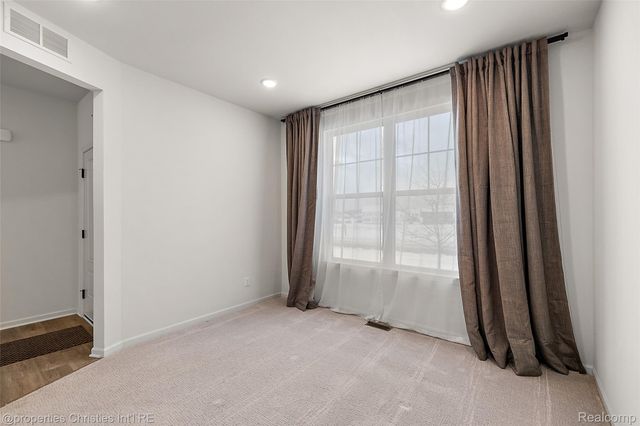 2436 Parkshore Drive, Commerce Charter Township, MI 48382