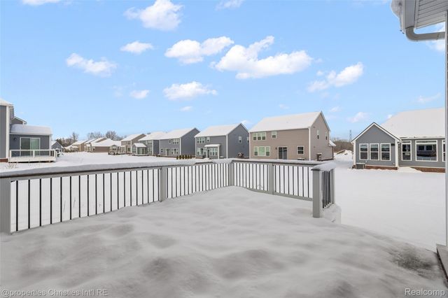 2436 Parkshore Drive, Commerce Charter Township, MI 48382