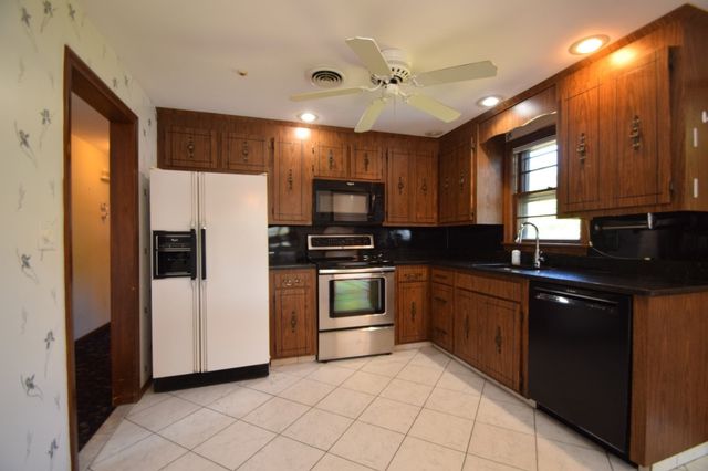 27 Niles Rd, Randolph, MA 02368