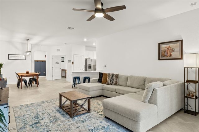 2685 Vine AVE, Naples, FL 34120