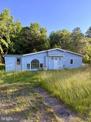 19980 COURTNEYVILLE RD, Park Hall, MD 20667