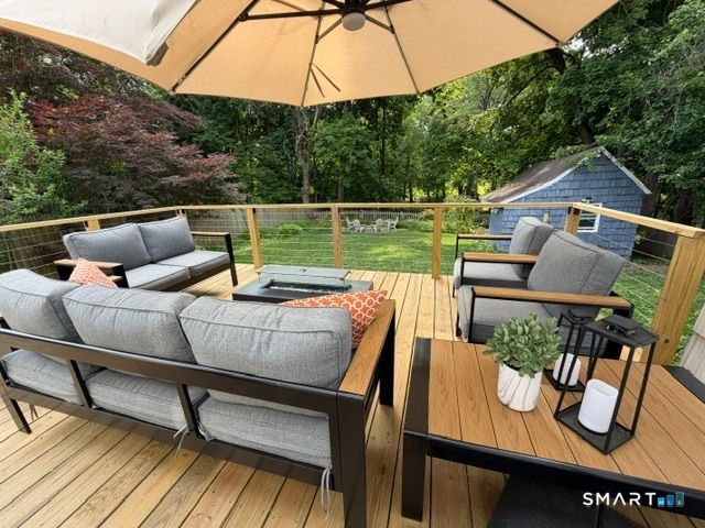 102 Old Barn Road West, Stamford, CT 06905