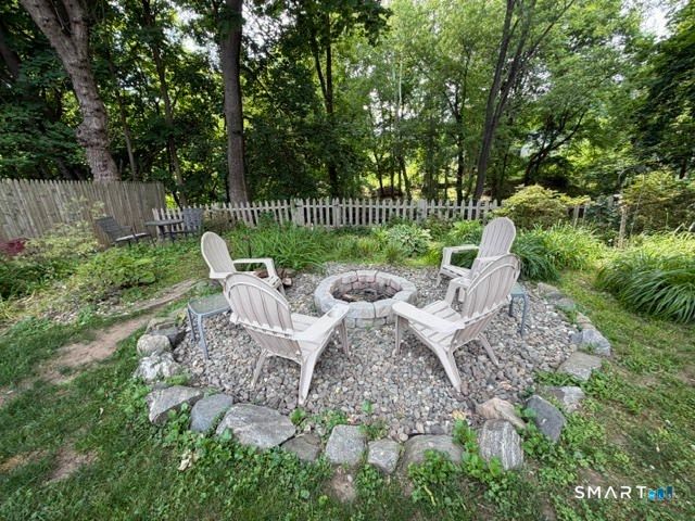 102 Old Barn Road West, Stamford, CT 06905