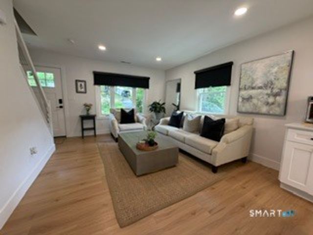 102 Old Barn Road West, Stamford, CT 06905