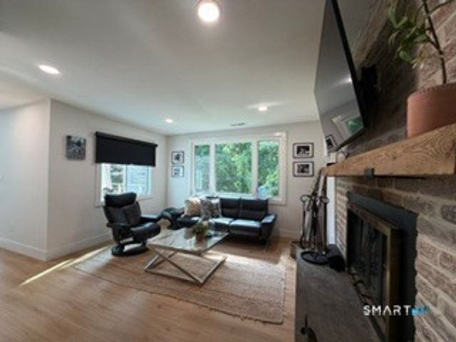 102 Old Barn Road West, Stamford, CT 06905