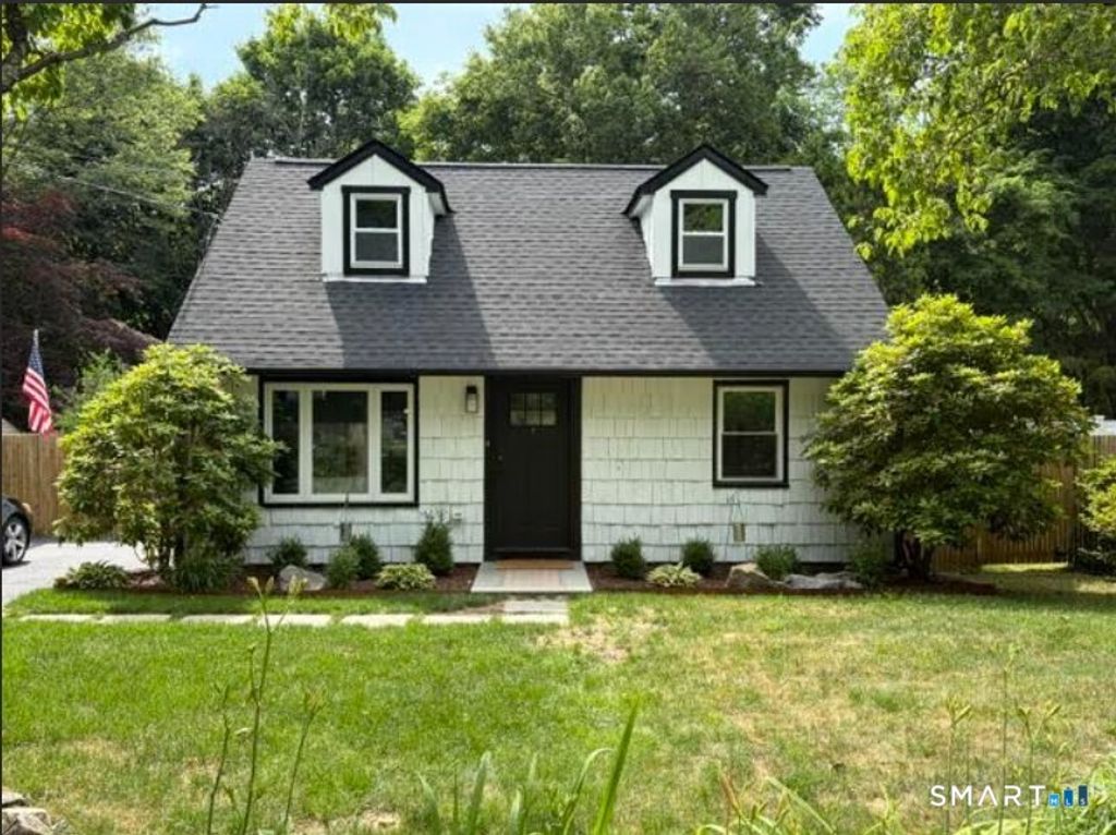 102 Old Barn Road West, Stamford, CT 06905