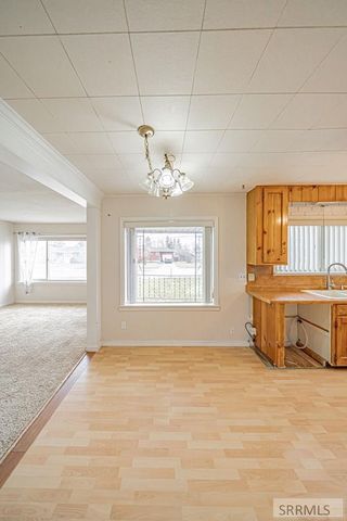 328 N Park Avenue, Shelley, ID 83274