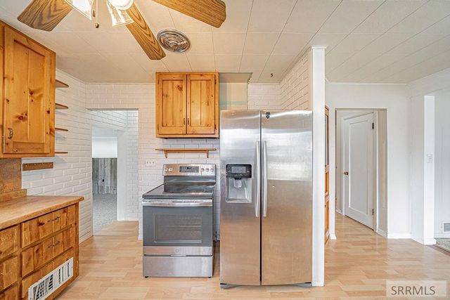 328 N Park Avenue, Shelley, ID 83274