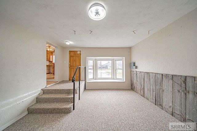 328 N Park Avenue, Shelley, ID 83274