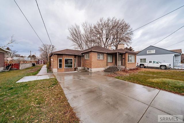 328 N Park Avenue, Shelley, ID 83274