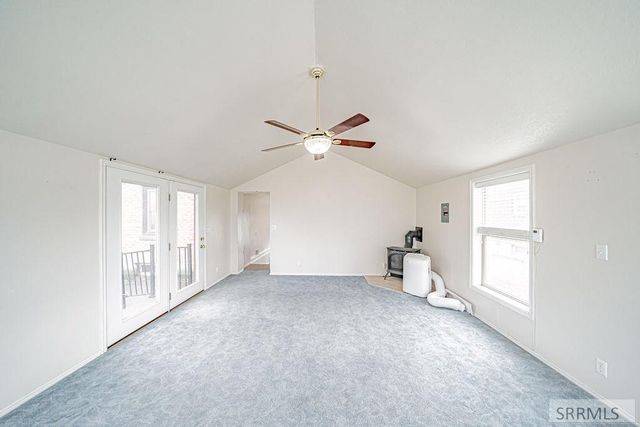 328 N Park Avenue, Shelley, ID 83274