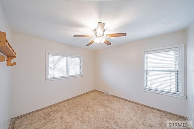 328 N Park Avenue, Shelley, ID 83274