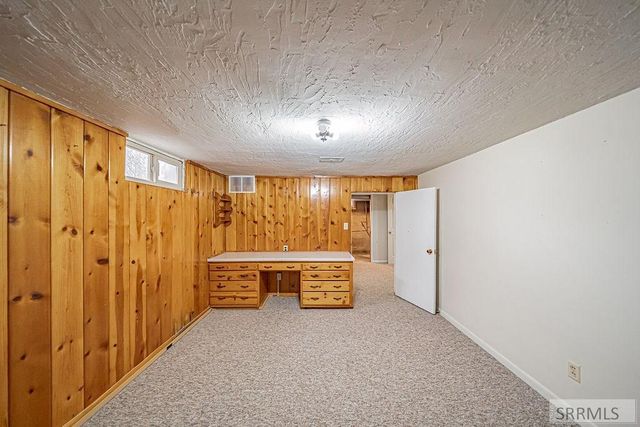 328 N Park Avenue, Shelley, ID 83274