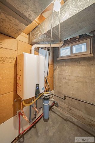 328 N Park Avenue, Shelley, ID 83274