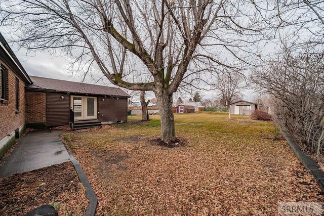 328 N Park Avenue, Shelley, ID 83274