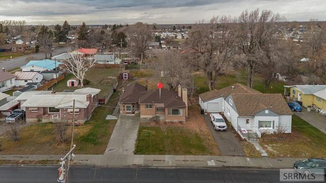 328 N Park Avenue, Shelley, ID 83274