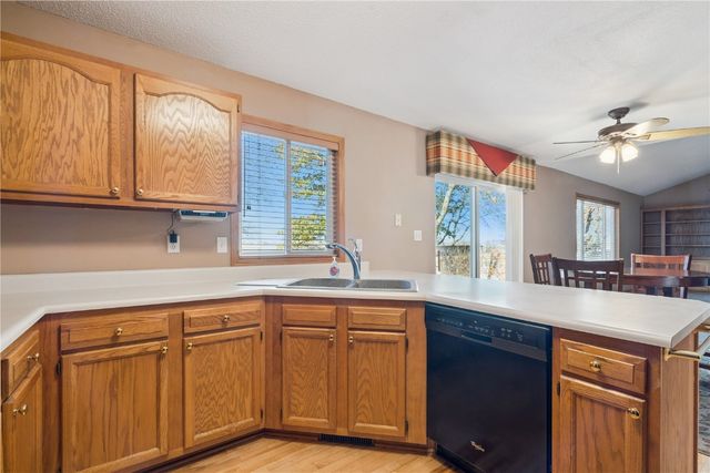 3600 Falcon View Road SW, Cedar Rapids, IA 52404