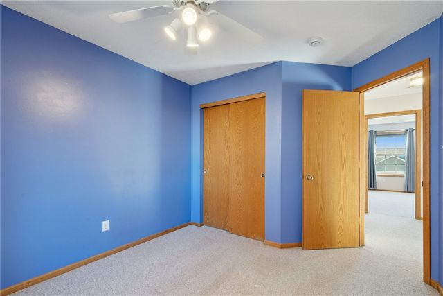 3600 Falcon View Road SW, Cedar Rapids, IA 52404