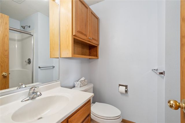 3600 Falcon View Road SW, Cedar Rapids, IA 52404