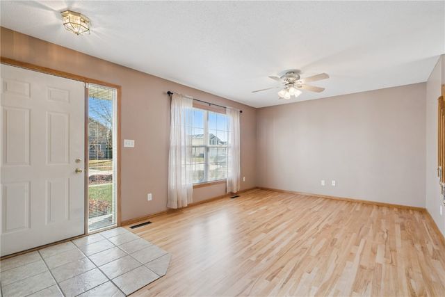 3600 Falcon View Road SW, Cedar Rapids, IA 52404