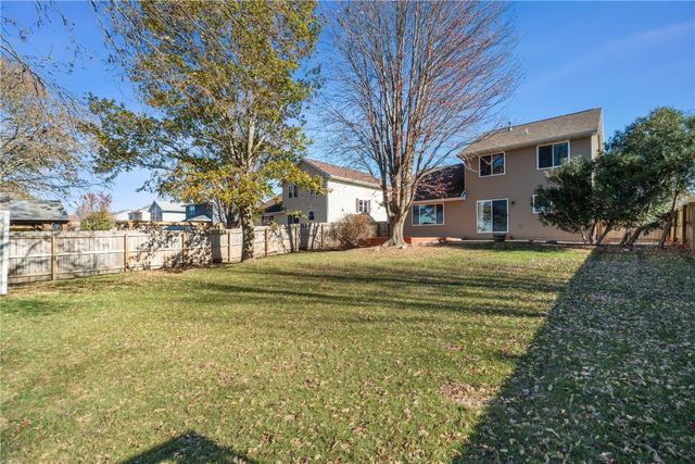 3600 Falcon View Road SW, Cedar Rapids, IA 52404