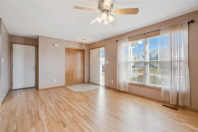 3600 Falcon View Road SW, Cedar Rapids, IA 52404