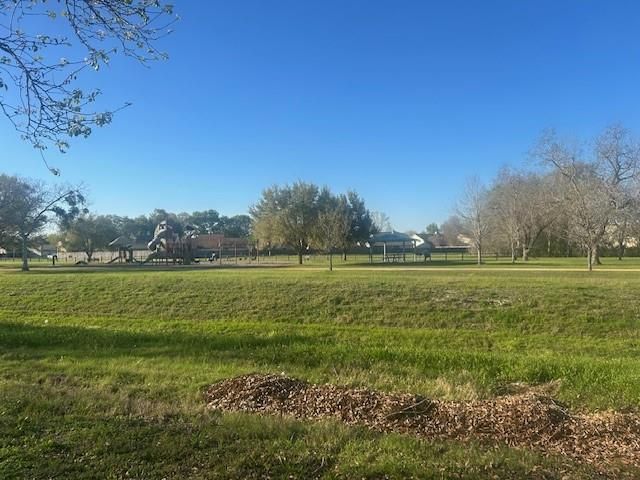 1202 Twining Oaks Lane, Missouri City, TX 77489