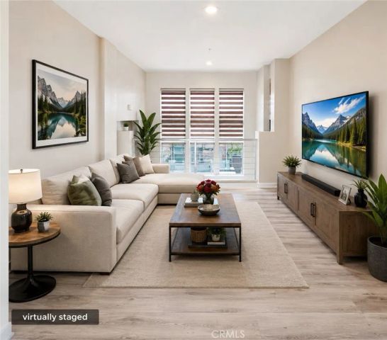 322 E Jeanette, Santa Ana, CA 92705