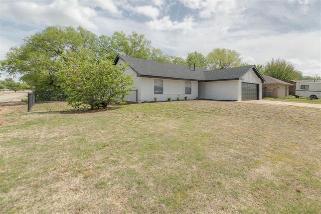 605 Cinnamon Drive, Edmond, OK 73003